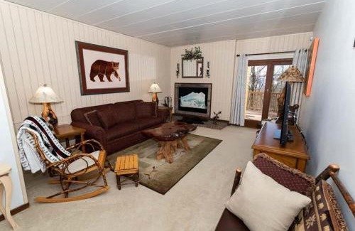 Seven Springs Apartamento | Cozy Seven Springs 1 Bedroom Condo with Private Deck condo