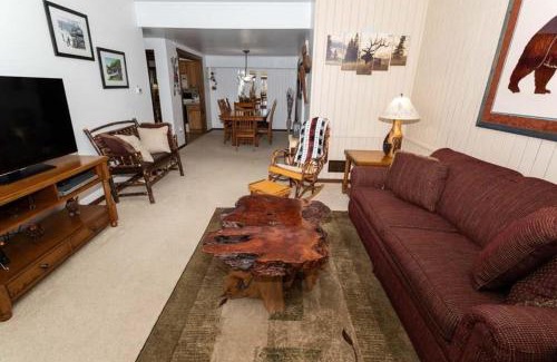 Seven Springs Apartamento | Cozy Seven Springs 1 Bedroom Condo with Private Deck condo