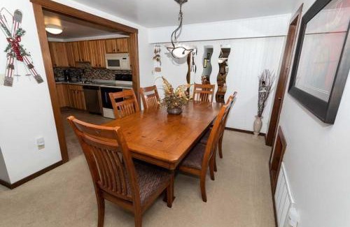 Seven Springs Apartamento | Cozy Seven Springs 1 Bedroom Condo with Private Deck condo