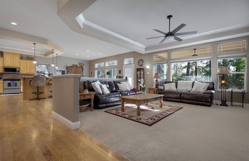 Cedar Ridge Casa | Cozy Sierra foothills home with 3Bedrooms, 2full baths with outdoor deck dinning