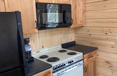 Stratton Cabina | Cozy Ski Cabin near Sugarloaf!