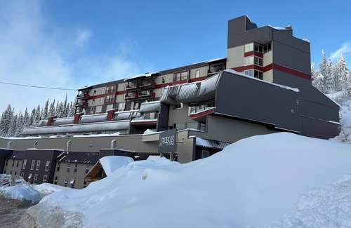 Rutland Condominio | Cozy Ski Condo with loft on Big White Mountain,