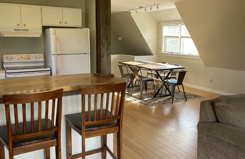 Morrisville Apartamento | Cozy ski retreat on 200 acres of private groomed cross country ski trails.