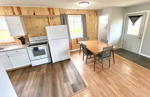 Honor Casa | Cozy Sleeping Bear Dunes Cabin 1