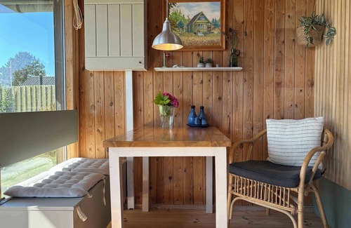Kegnæshøj Cabaña | Cozy small holiday home with sea view