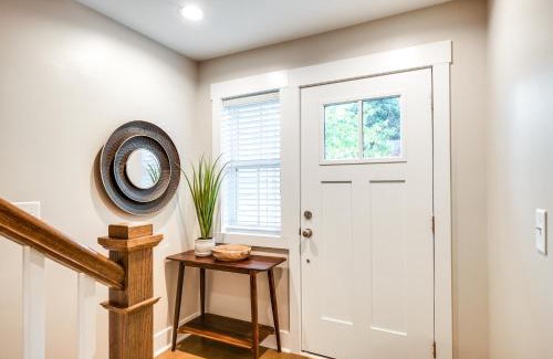 Greenville Casa | Cozy South Carolina Abode - Steps from Main Street