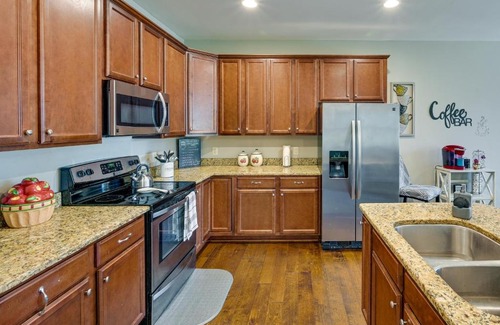 Greenville Casa | Cozy South Carolina Retreat with Patio and Fireplace!