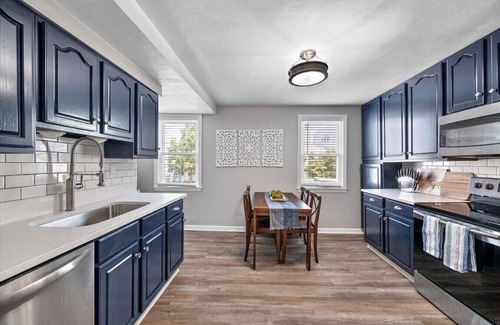 South Side Flats Condominio | Cozy Southside Pitt home w/ Pool Table +Yard