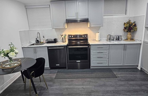 Oakville Apartamento | Cozy Spacious 2 bedrooms