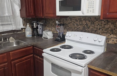 Williamsbridge Apartamento | Cozy spacious 2 separate rooms in a two-bedroom apartment