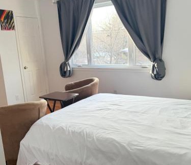 Longue-Pointe Apartamento | Cozy & spacious 3 BDR condo