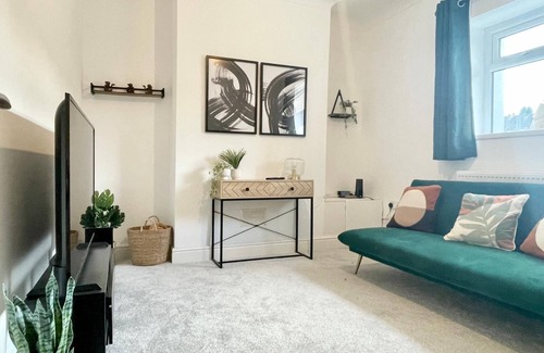 Landore Casa | Cozy & Spacious 3-bedroom home