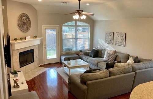 Timberwood Park Casa | Cozy & spacious 3 bed home North San Antonio - Stone Oak area