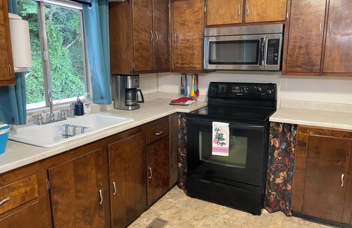 Dice Apartamento | Cozy spacious 3-bedroom apartment in lovely Hazard with WiFI