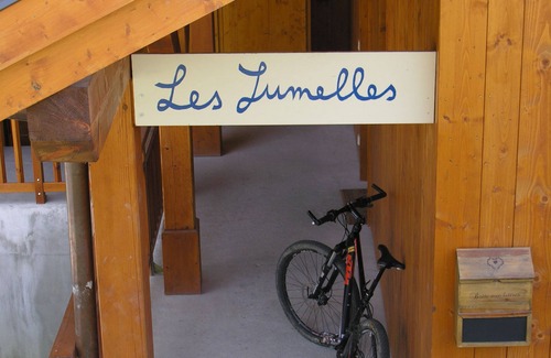 Les Allues Chalet De Esquí | Acogedor y espacioso chalet con sauna y chimenea