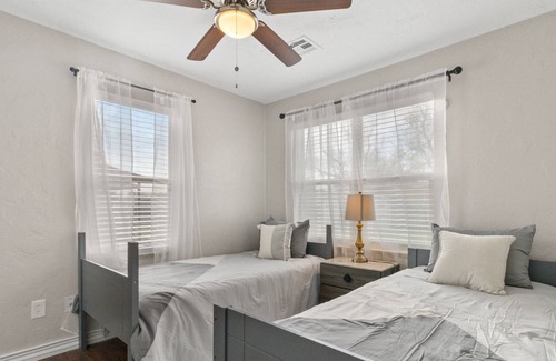 Del City Casa | Cozy spacious home in Del City