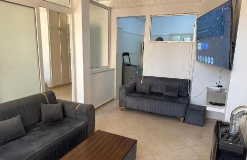 Hydra Apartamento | Cozy spacious & quite Apt