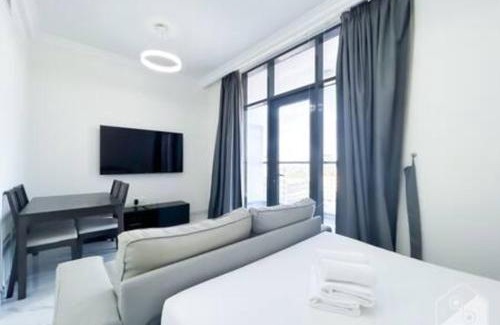 Dubai Apartamento | Cozy Spacious Studio With Balcony Dubai