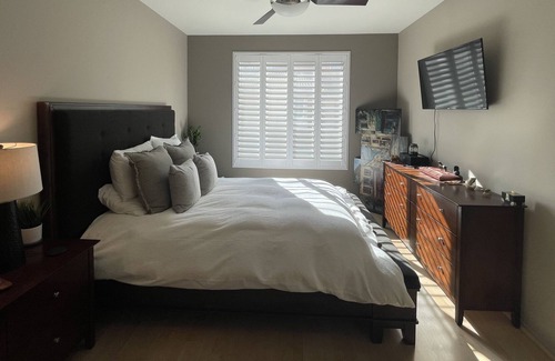 Anaheim Hills Casa | COZY spacious townhome in the hills! Best location, amenities, shopping, & view!