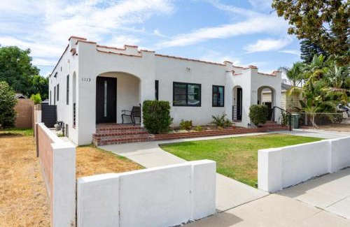Burbank Apartamento | Cozy Spanish Duplex Near Studios
