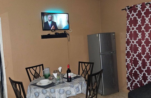 Spanish Town Zone Apartamento | Cozy Spanish Town Hide-Away