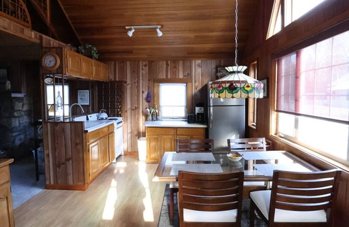 Brier Hill Cabaña | Cozy St. Lawrence waterfront cottage. Two bedrooms, 1 bathroom sleeps 4!