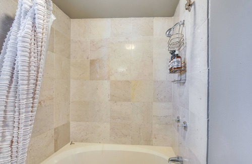 Tower Grove South Casa | Cozy St Louis Home w/ Fire Pit: Near Downtown!