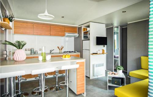Hoogersmilde Otro | Cozy StaCaravan In Hoogersmilde
