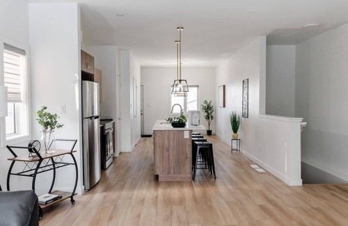 Winnipeg Casa | Cozy Stay Near Airport|Bright, Clean and Peaceful!