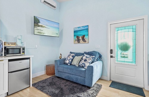 Miramar Apartamento | Cozy Stay Near Hardrock Stadium Private Serene Backyard