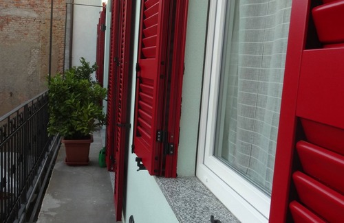 Busto Arsizio Casa | Alojamiento acogedor para hasta 9 personas cerca de Milán, aeropuerto y lagos.