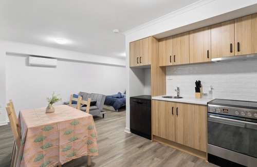Adelaide Central Business District Casa | Cozy Stays - Private Rooms