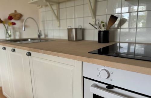 Animskog Apartamento | Cozy studio in an old school by the lake for 2 people with full kitchen