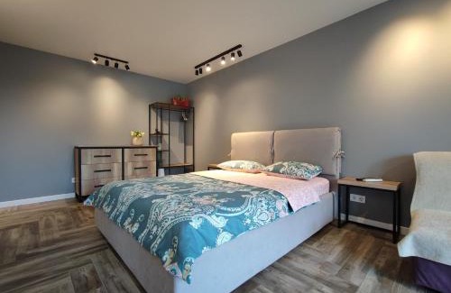 Solomjanskyj Apartamento | Cozy studio 10 minutes to Central Railway Station