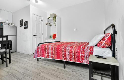 West Little Havana Casa | Cozy Studio Airport & Downtown