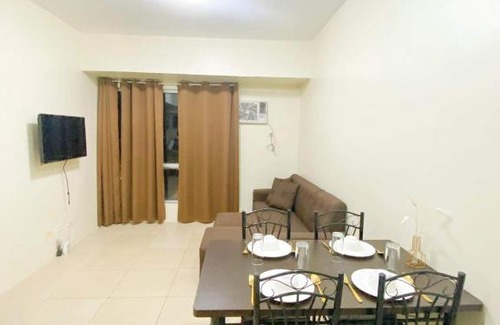 Taguig Apartamento | Cozy Studio and 1Br unit near NAIA