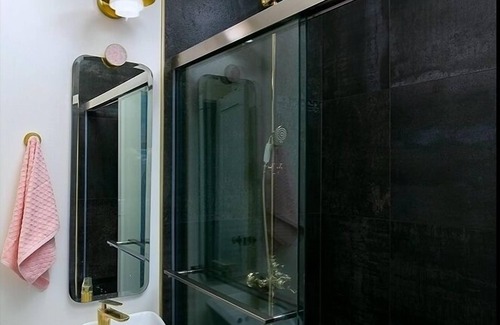Rampart Village Apartamento | Cozy Studio Apartment near Downtown!