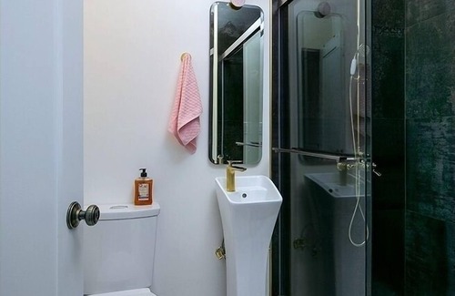 Rampart Village Apartamento | Cozy Studio Apartment near Downtown!