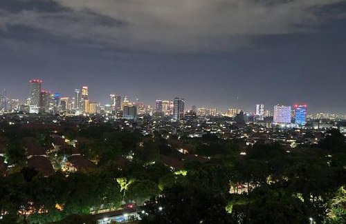 East Jakarta Apartamento | Cozy Studio Apartment in South Jakarta by Miapato