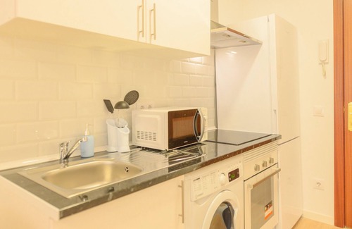 Ciudad Lineal Apartamento | Acogedor Apartamento Tipo Estudio cerca de la Plaza de Toros en Ventas