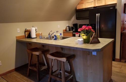 Enumclaw Apartamento | Acogedor apartamento estudio cerca de la estación de esquí Crystal Mtn y el Parque Nacional Mt Rainier