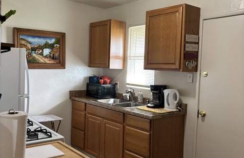 Hanford Apartamento | Cozy Studio B