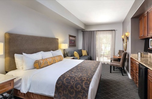 Napa Complejo | Cozy studio condo at a winery resort in charming Napa Valley.