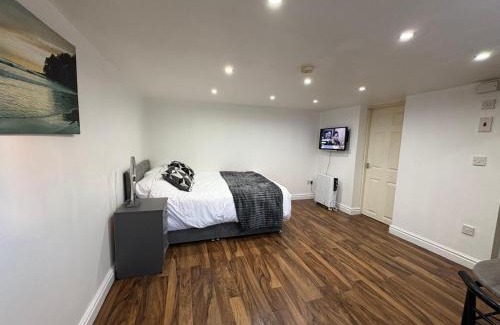 Harehills Apartamento | Cozy Studio Flat, 7mins from CENTRE, Parking, WiFi & Netflix