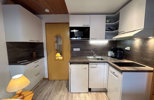 Meribel Apartamento | Estudio acogedor para 2 personas cerca de pistas, vista montaña, admite mascotas