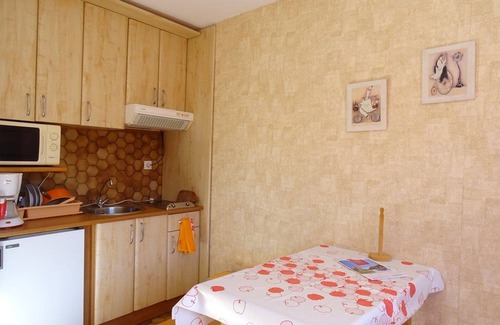 Arette Apartamento | Estudio acogedor para 4 personas con cocina equipada y parking gratuito