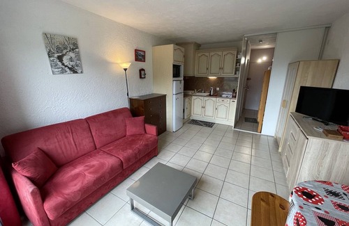 Laveissiere Apartamento | Estudio acogedor para 4 personas en el centro de la estación con WIFI aceptan mascotas