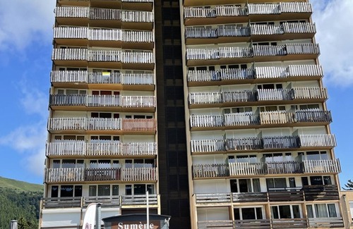 Laveissiere Apartamento | Estudio acogedor para 4 personas en el centro de la estación con WIFI aceptan mascotas