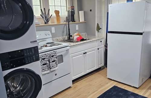 Saint Josephs Apartamento | Cozy studio in charming Baltimore with WiFi