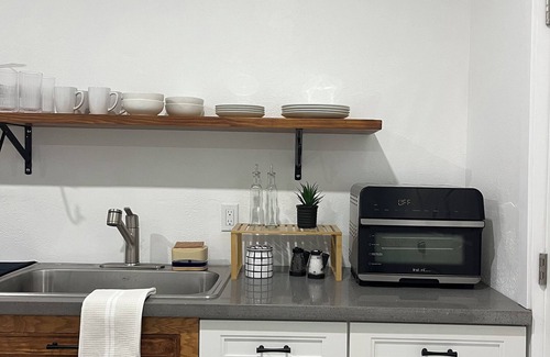 Pembroke Pines Apartamento | Cozy studio in home with private parking and entrance in charming Pembroke Pines